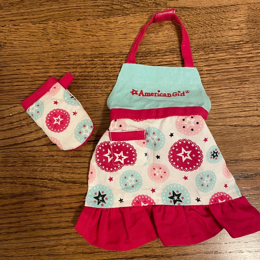 american girl / William Sonoma collar apron and oven mitt
